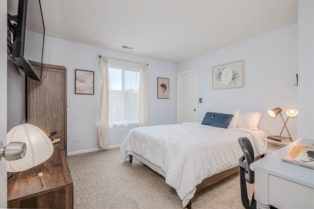 215 Alexis Street, Plano, IL 60545