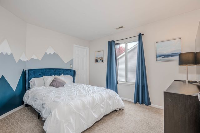 215 Alexis Street, Plano, IL 60545