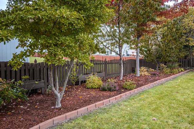 215 Alexis Street, Plano, IL 60545