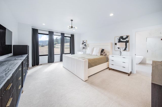 11604 E Honeycomb Springs Ln, Spokane, WA 99206