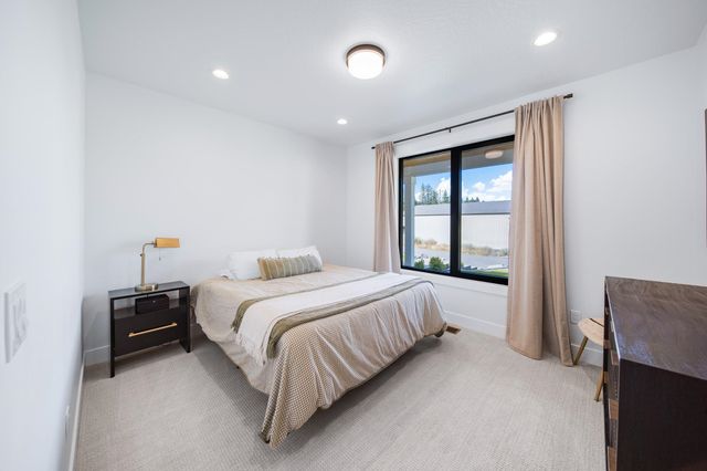 11604 E Honeycomb Springs Ln, Spokane, WA 99206