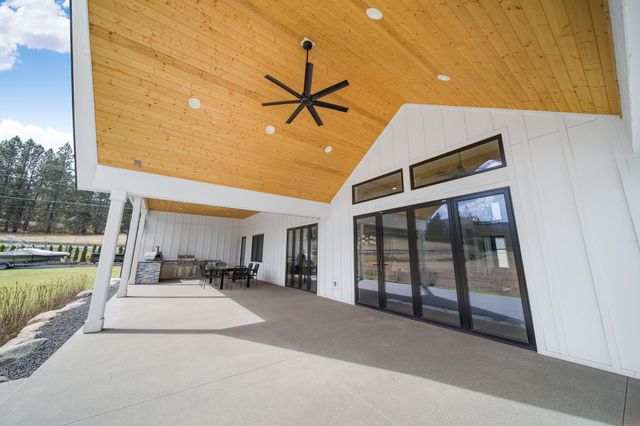 11604 E Honeycomb Springs Ln, Spokane, WA 99206