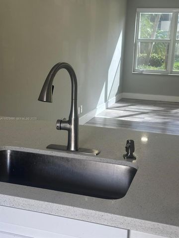 1350 Atlantic Shores Blvd 305, Hallandale Beach, FL 33009