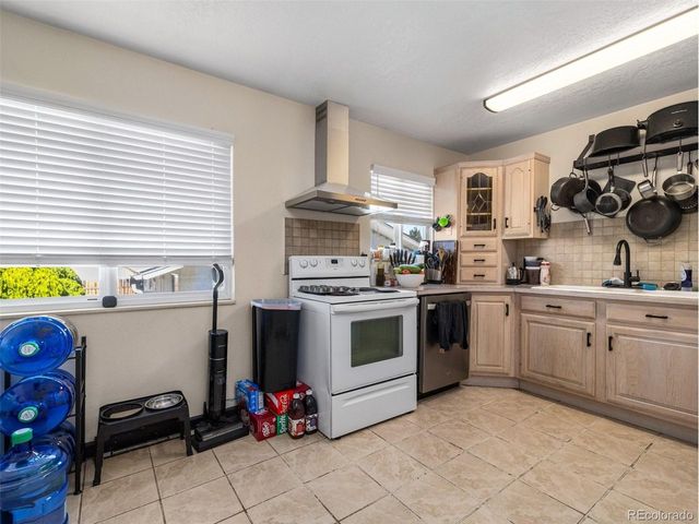 2303 Cheyenne Ave, Pueblo, CO 81003