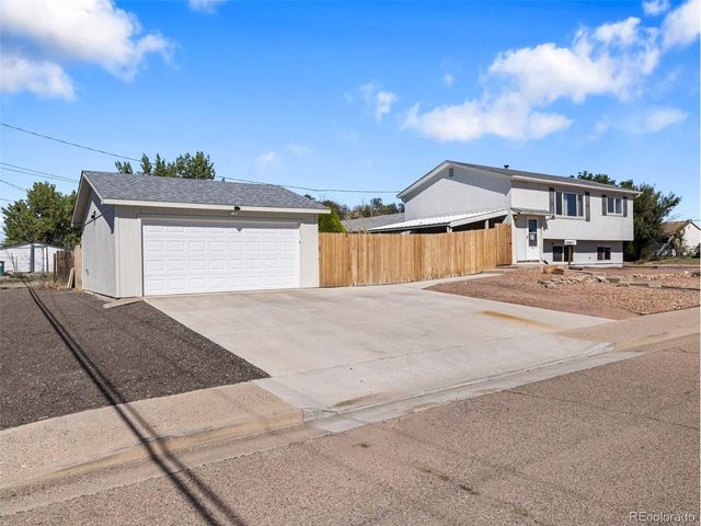 2303 Cheyenne Ave, Pueblo, CO 81003