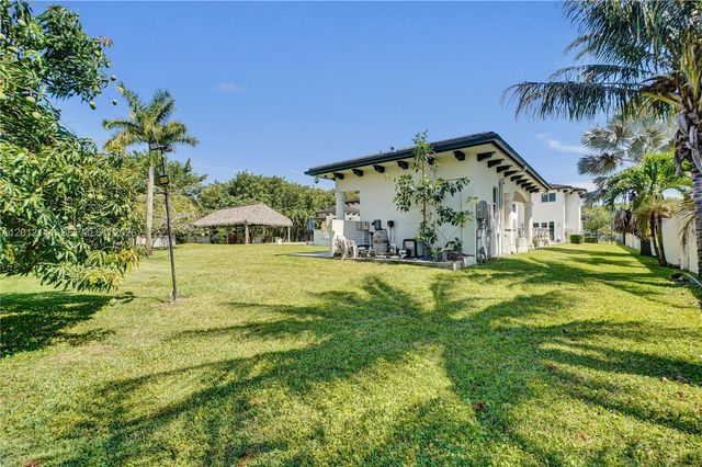 12401 SW 45th Street, Miami, FL 33175