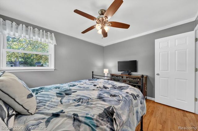 23784 Linne Street, Clinton Township, MI 48035