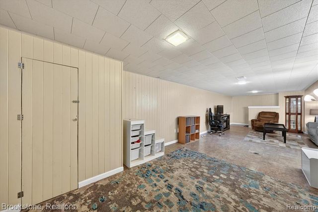 23784 Linne Street, Clinton Township, MI 48035