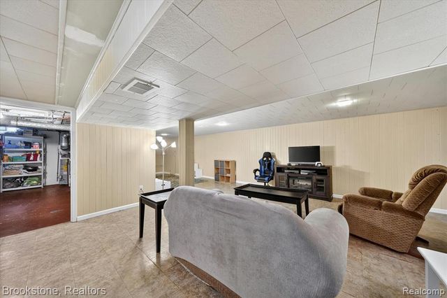 23784 Linne Street, Clinton Township, MI 48035