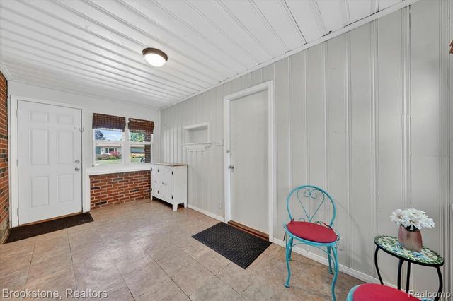 23784 Linne Street, Clinton Township, MI 48035