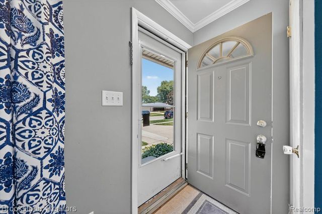 23784 Linne Street, Clinton Township, MI 48035