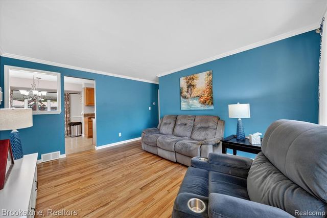 23784 Linne Street, Clinton Township, MI 48035