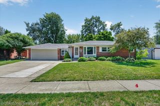 23784 Linne Street, Clinton Township, MI 48035