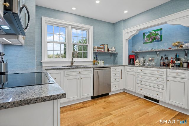 50 Vine Street, Stratford, CT 06614