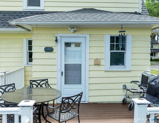 50 Vine Street, Stratford, CT 06614