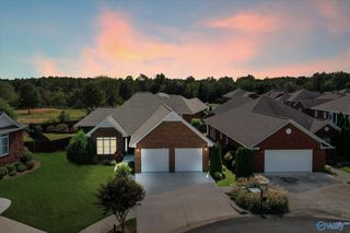 108 Canterbury Circle, Arab, AL 35016