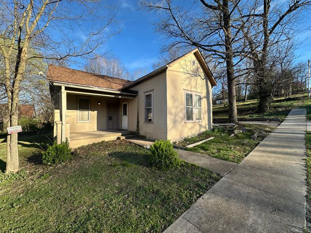 408 Walnut Street, West Plains, MO 65775