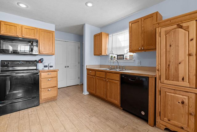 410 N Gordon Avenue, Ash Grove, MO 65604