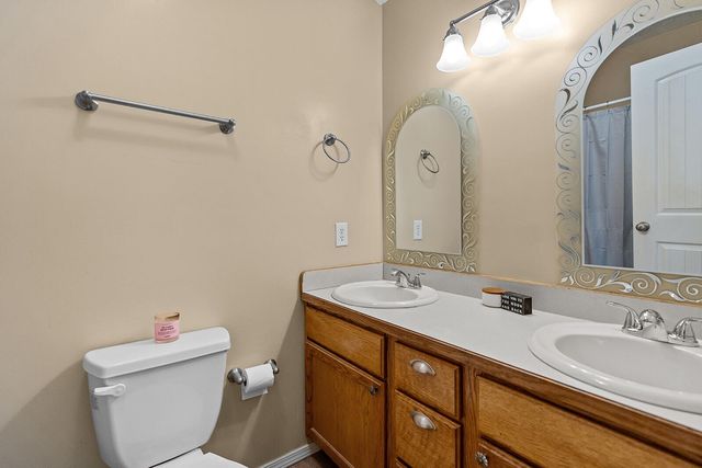 410 N Gordon Avenue, Ash Grove, MO 65604