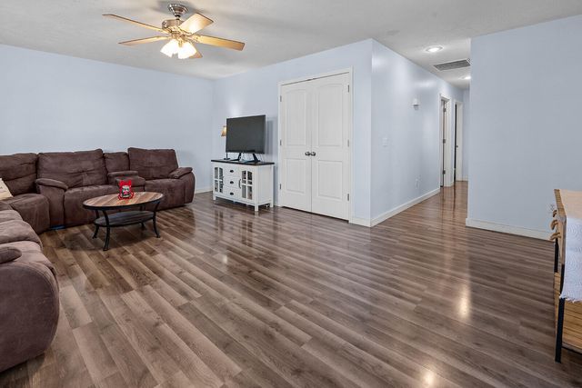 410 N Gordon Avenue, Ash Grove, MO 65604