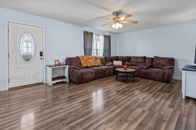 410 N Gordon Avenue, Ash Grove, MO 65604