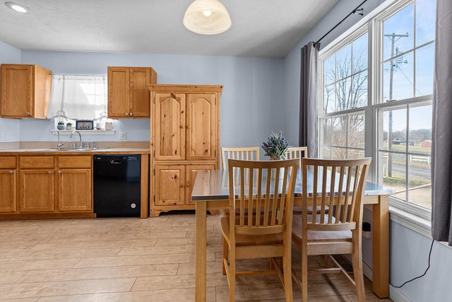 410 N Gordon Avenue, Ash Grove, MO 65604