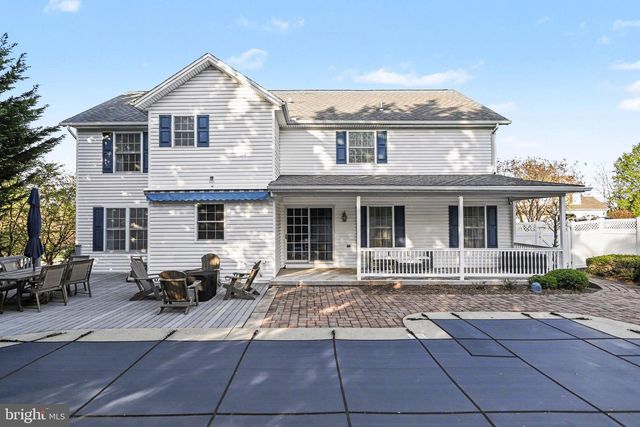 6507 LIPTAK DR, Harrisburg, PA 17112