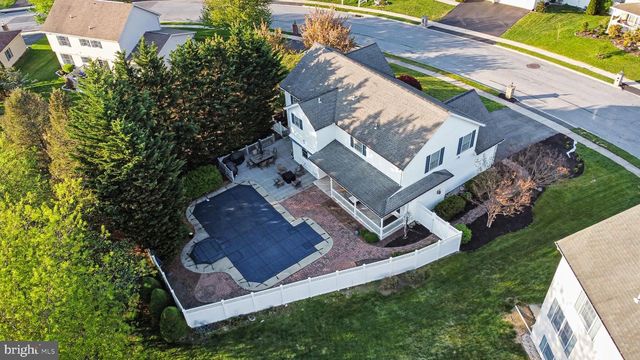 6507 LIPTAK DR, Harrisburg, PA 17112