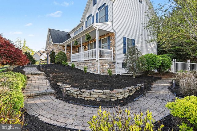 6507 LIPTAK DR, Harrisburg, PA 17112