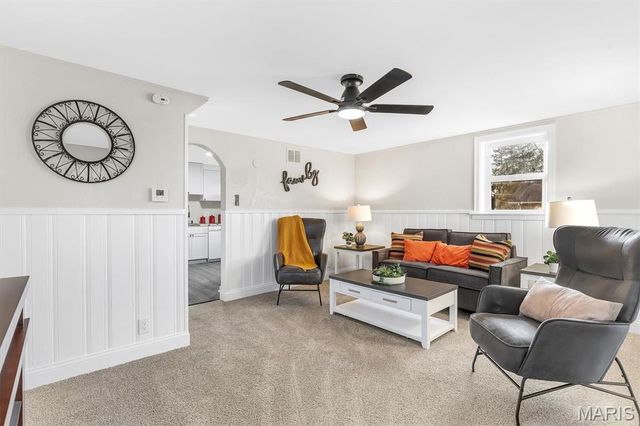 2420 E Milton Avenue R, Overland, MO 63114