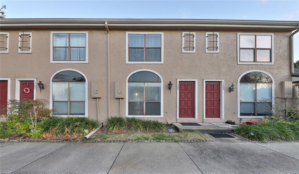 1305 PARK VILLA PLACE, Winter Springs, FL 32708