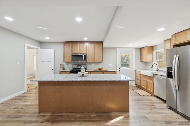 2301 N Wilmoth Highway, Adrian, MI 49221