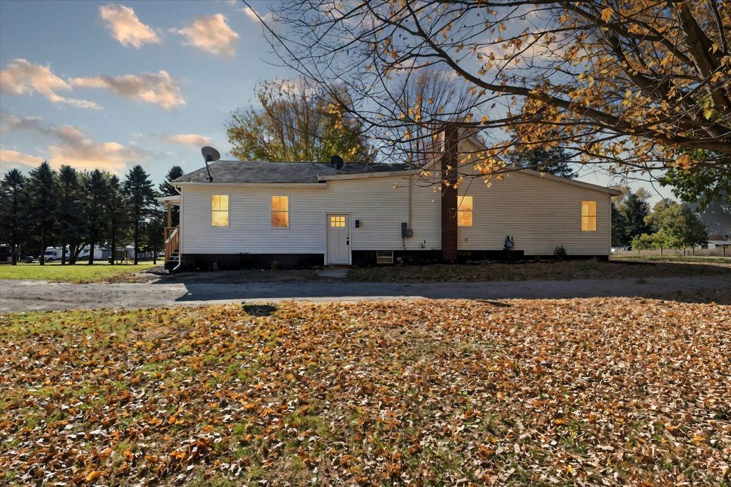 2301 N Wilmoth Highway, Adrian, MI 49221