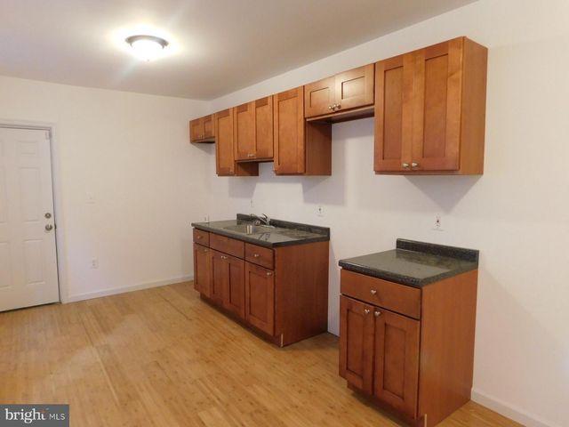 741 N 39TH ST, Philadelphia, PA 19104