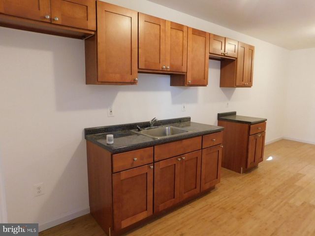741 N 39TH ST, Philadelphia, PA 19104