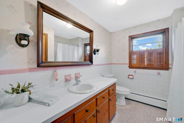 10 Helena Lane, Windsor Locks, CT 06096