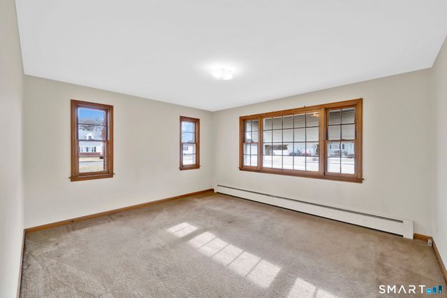 10 Helena Lane, Windsor Locks, CT 06096