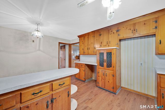 10 Helena Lane, Windsor Locks, CT 06096