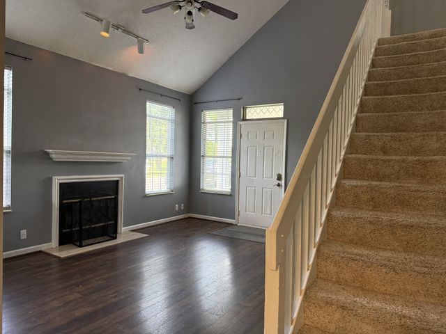 1011 Lassiter Dr, Goodlettsville, TN 37072