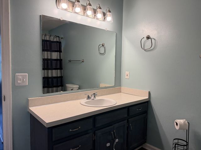1011 Lassiter Dr, Goodlettsville, TN 37072
