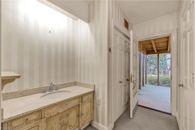 505 Salisbury Street, Kernersville, NC 27284