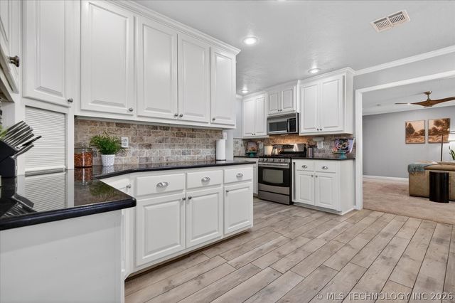 1309 Harned Drive, Bartlesville, OK 74006