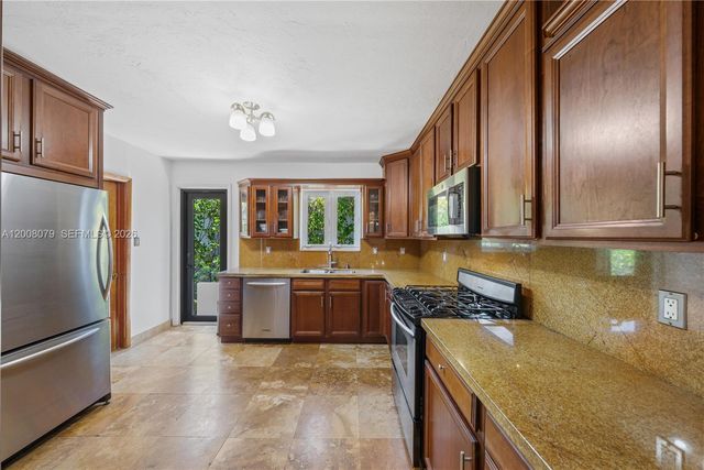 739 Lakeview Dr, Miami Beach, FL 33140
