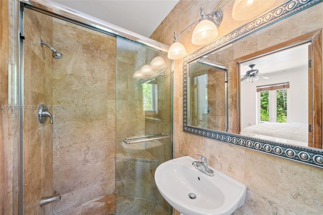 739 Lakeview Dr, Miami Beach, FL 33140