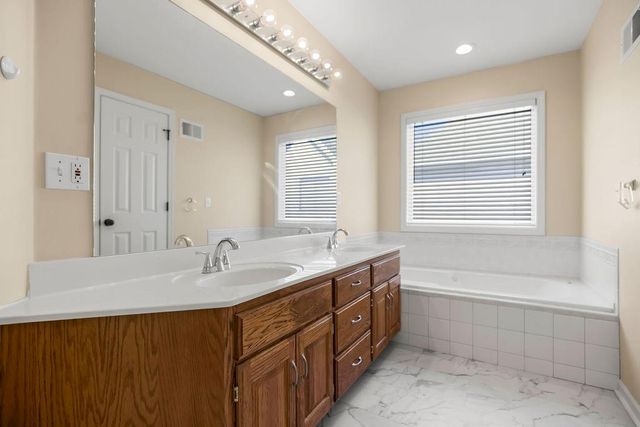 13208 Jim's Court, Smithville, MO 64089