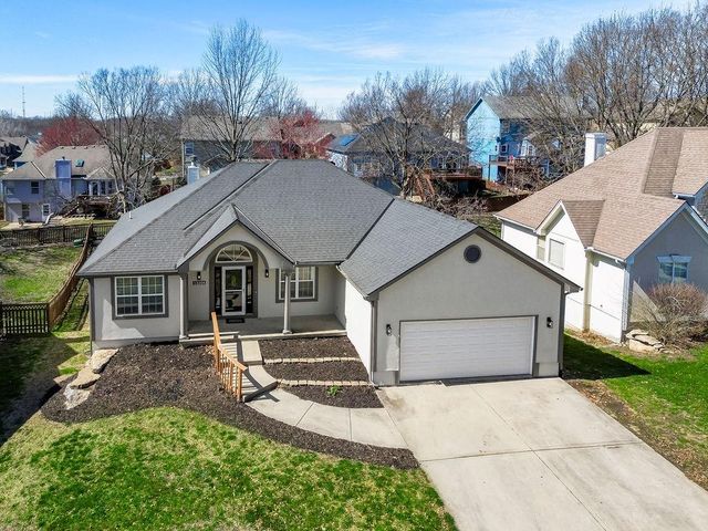 13208 Jim's Court, Smithville, MO 64089