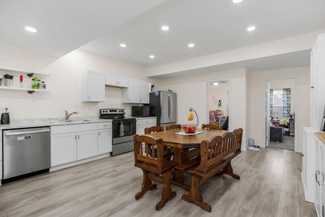 13208 Jim's Court, Smithville, MO 64089