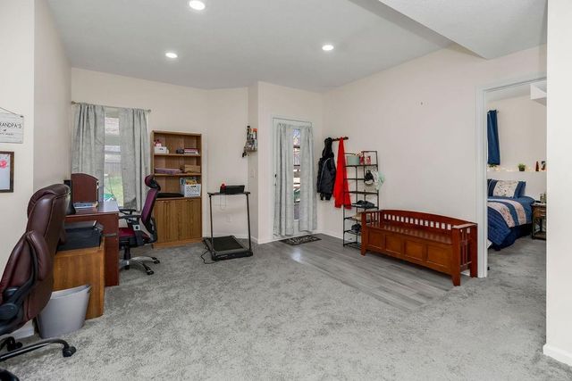 13208 Jim's Court, Smithville, MO 64089