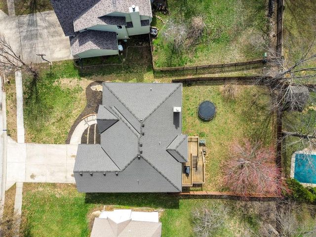 13208 Jim's Court, Smithville, MO 64089