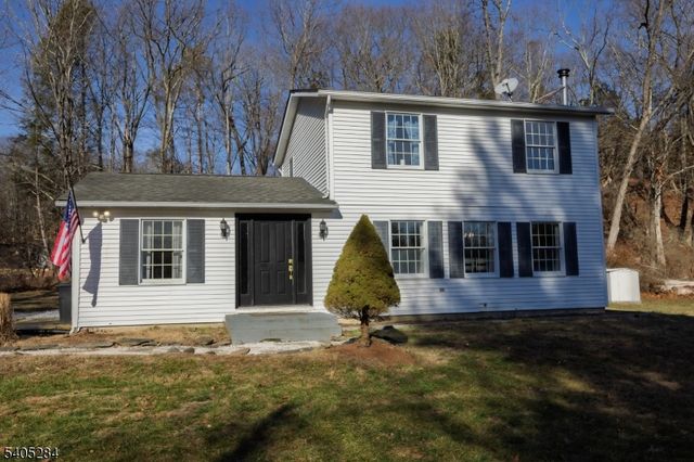 8 Luchetti Way, Andover Twp., NJ 07860